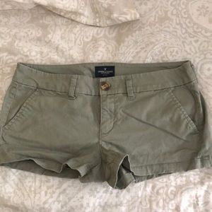 American Eagle army green shortie shorts size 8